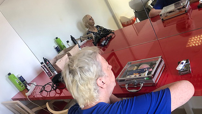 Atelier coiffure et esthétique pour nos résidents de la Bastide de Pégomas