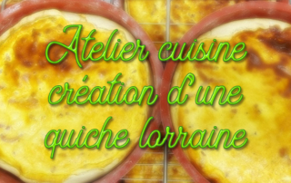 Atelier de cuisine, fabrication d'une quiche lorraine par nos résidents de la Bastide.